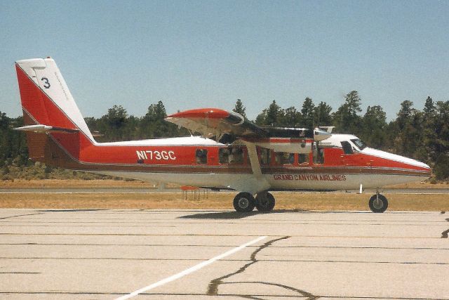 De Havilland Canada Twin Otter (N173GC) - Seen here on 26-Jun-94.br /br /Reregistered C-GLAZ 12-Jul-96,br /then reverted back to N173GC 15-Nov-96.