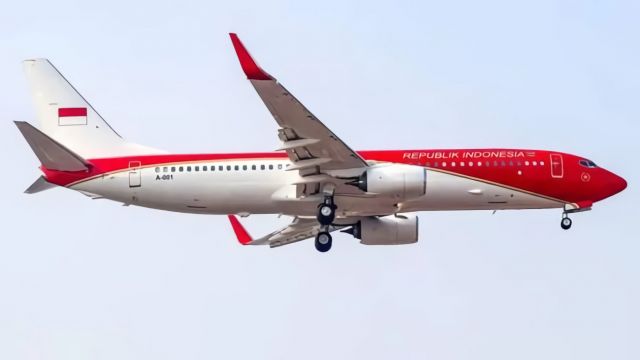 Boeing 737-700 (A001)