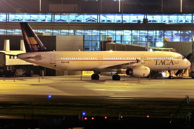 Airbus A321 (N564TA) - Seen at KIAD on 8/1/2009.