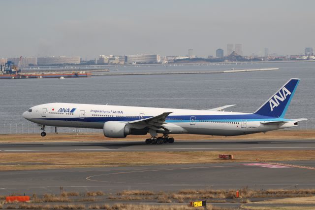 BOEING 777-300 (JA786A) - 25 December 2016:HND-JFK.