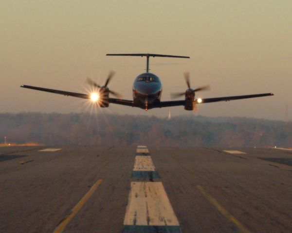 Embraer EMB-120 Brasilia (N500DE) - Duck your head!