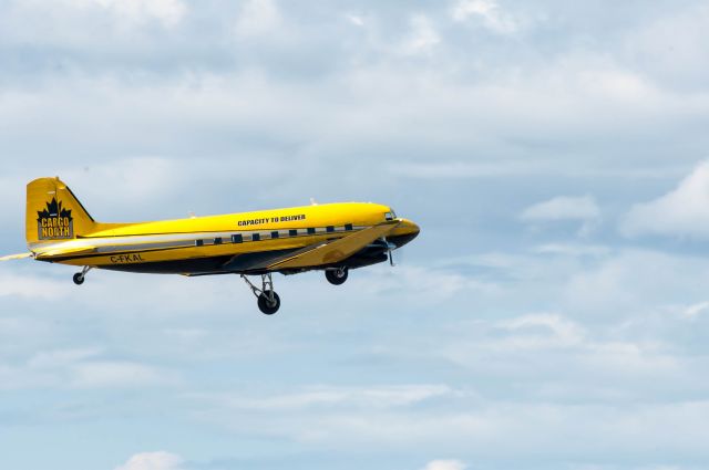 Douglas DC-3 (C-FKAL)