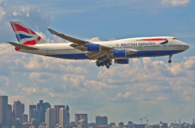 Boeing 747-400 (G-BNLO) - Zero Four right Skyline arrival @ KBOS Logan Airport !