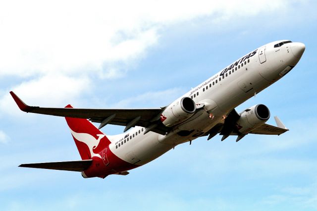Boeing 737-800 (VH-VXA) - QANTAS - BOEING 737-838 REG VH-VXA (CN 29551/1042) - ADELAIDE INTERNATIONAL SA. AUSTRALIA - YPAD (21/12/2014)