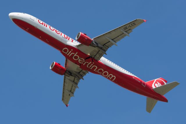 Airbus A321 (OE-LCS)