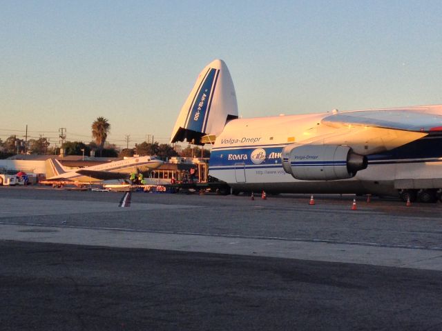 Antonov An-124 Ruslan (RA-82078) - Feed Me!