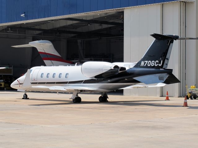 Learjet 60 (N706CJ)