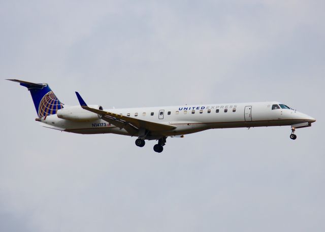 Embraer ERJ-145 (N14173) - Landing at Shreveport Regional. 