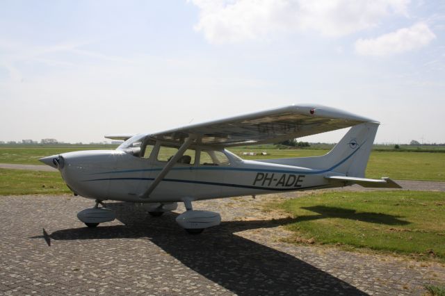 Cessna Skyhawk (PH-ADE)