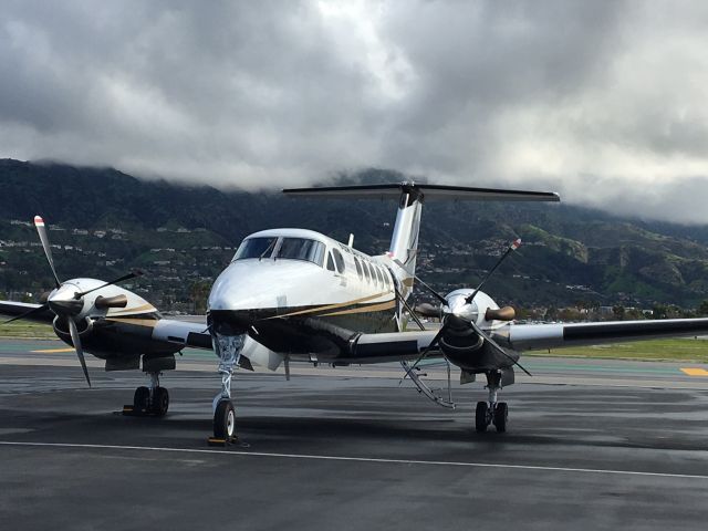 Beechcraft Super King Air 200 (N111PV)