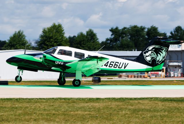 Piper PA-44 Seminole (N466UV)