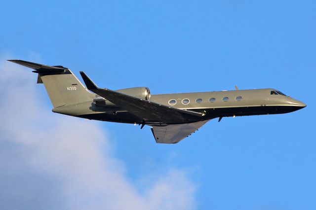 Gulfstream Aerospace Gulfstream IV (N310) - Takes off.