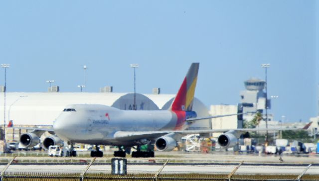 Boeing 747-400 (HL7618)