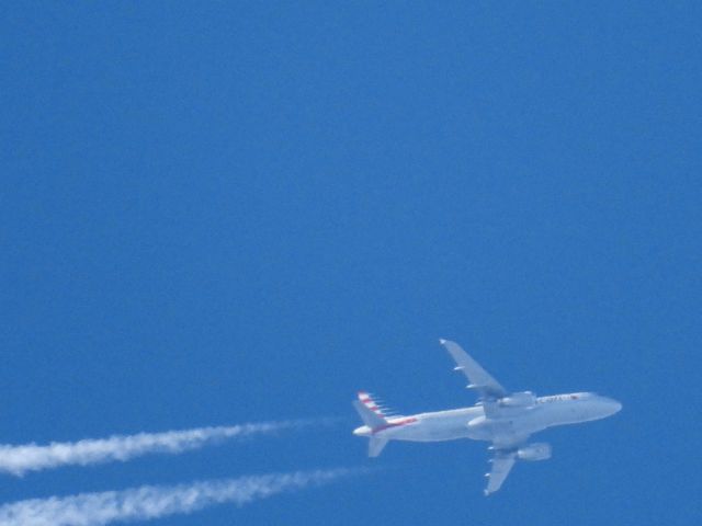 Airbus A320 (N664AW)