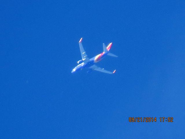 Boeing 737-700 (N905WN) - Southwest Airlines Heart Livery flight 3679 from Atlanta to Denver over Baxter Springs Kansas (78KS) at 38,000 feet.