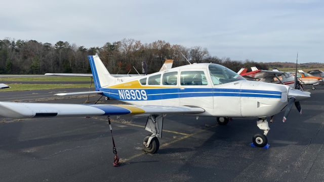 Beechcraft Sierra (N18909)