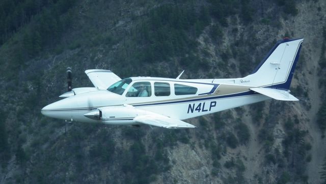 Beechcraft 55 Baron (N4LP) - Baron E55