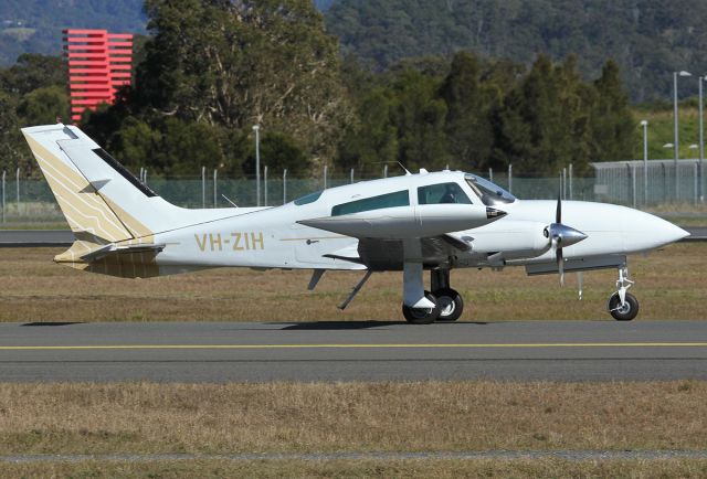 Cessna 310 (VH-ZIH)