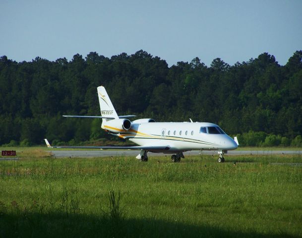 IAI Gulfstream G150 (N639SF) - Taxiing for parking