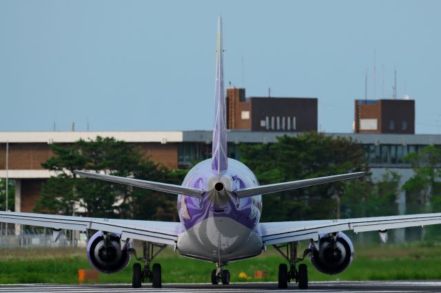 Embraer 175 (JA16FJ)