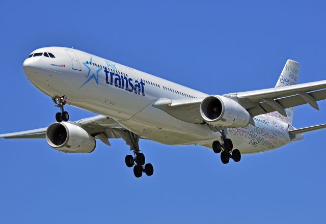 Airbus A330-200 (C-GKTS)