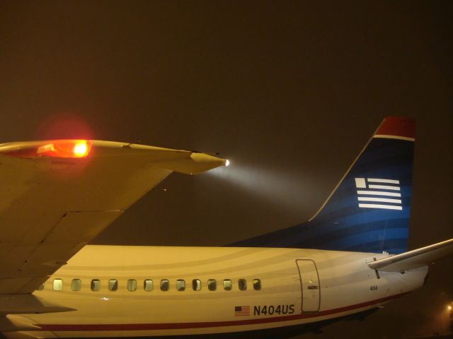 N404US — - Early morning fog