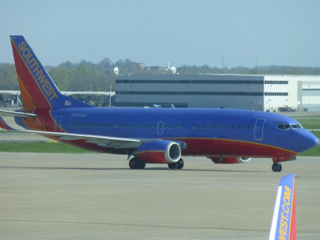 Boeing 737-700 (N355SW)