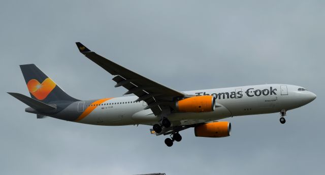 Airbus A330-200 (G-TCXB)