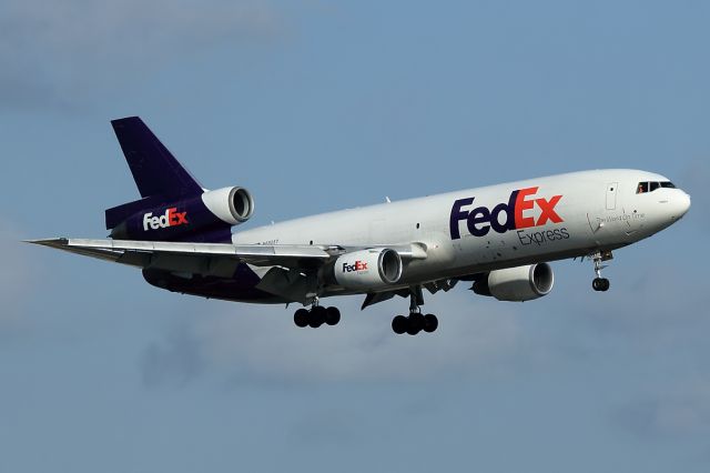 Boeing MD-11 (N68057)