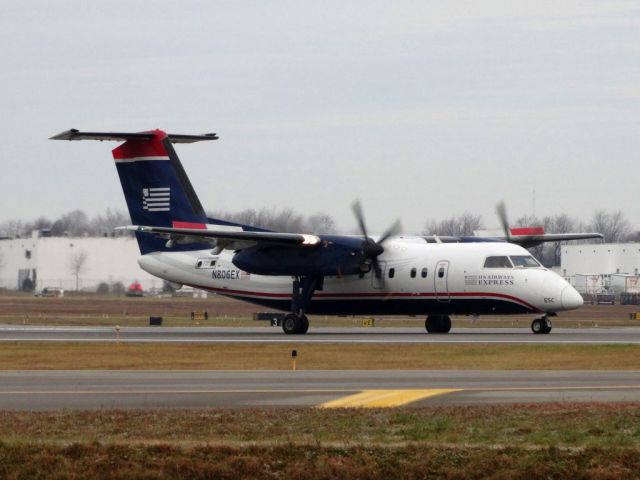 de Havilland Dash 8-100 (N806EX)