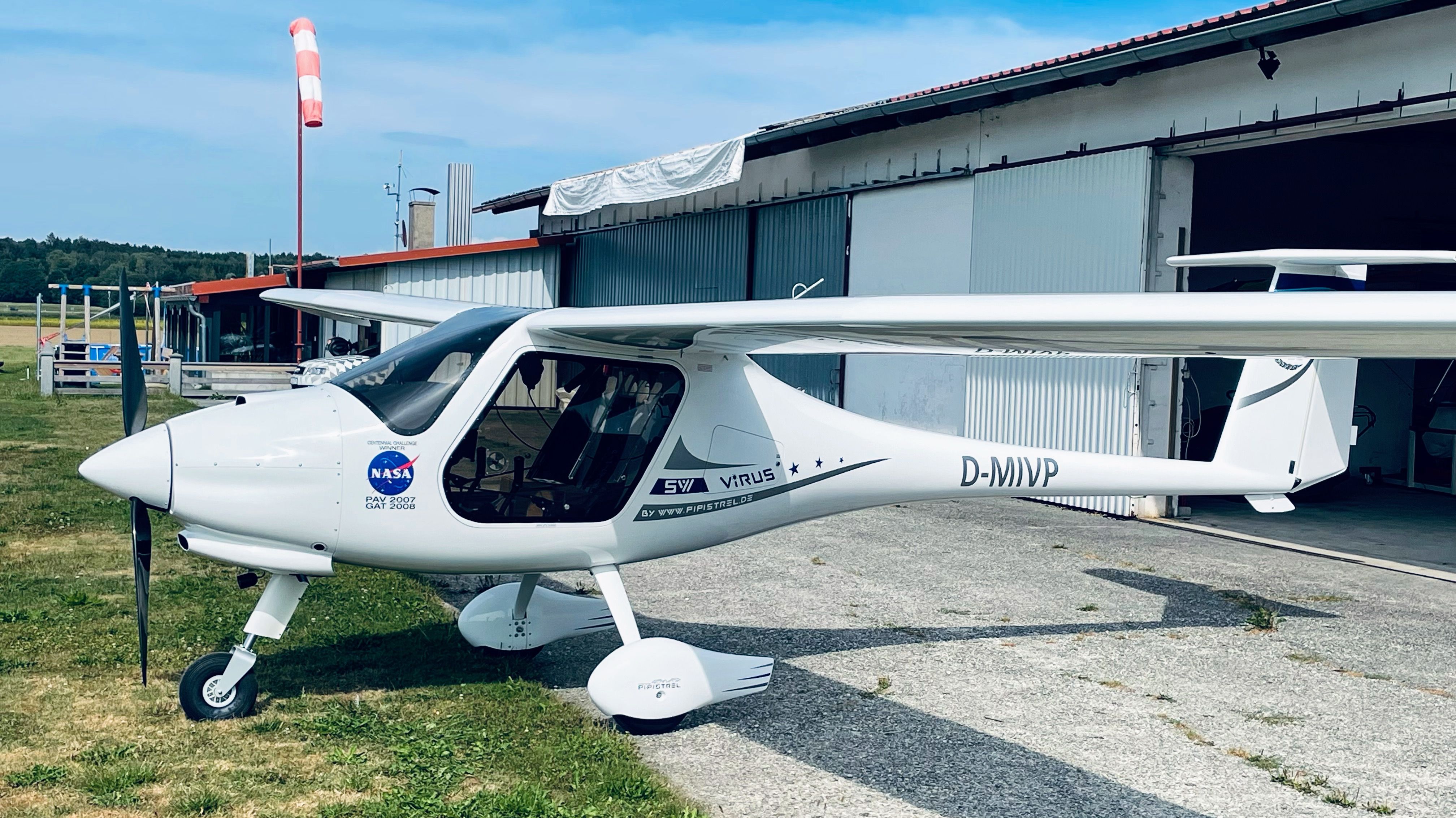 PIPISTREL Surveyor (D-MIVP)