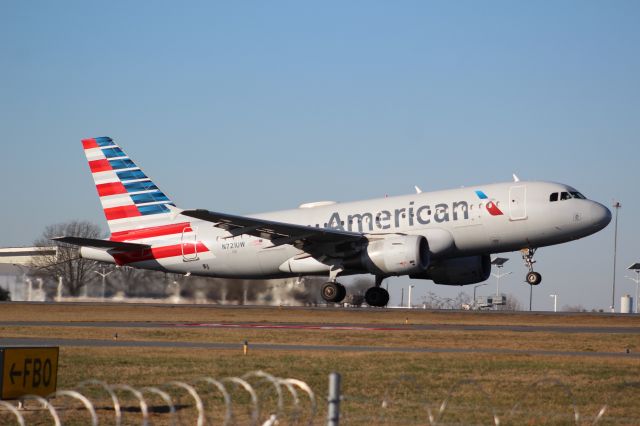 Airbus A319 (N721UW)