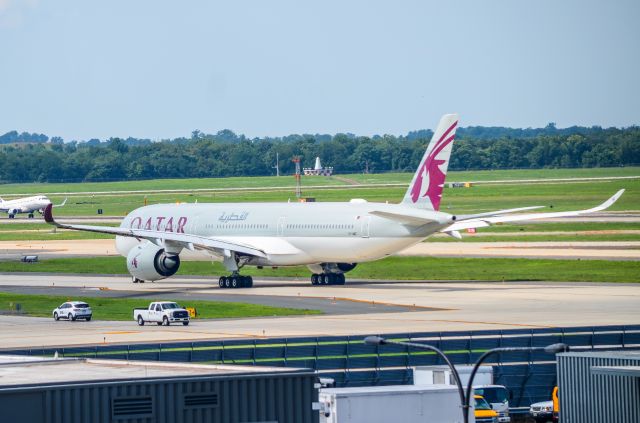 Airbus A350-1000 (A7-ANC)