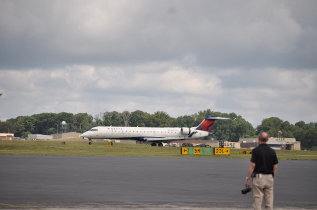 Canadair Regional Jet CRJ-200 (N766SK)