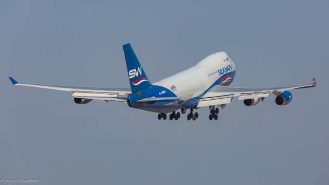 Boeing 747-200 (4K-SW800)