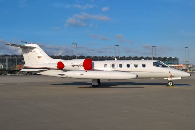 Learjet 35 (D-CFIV)