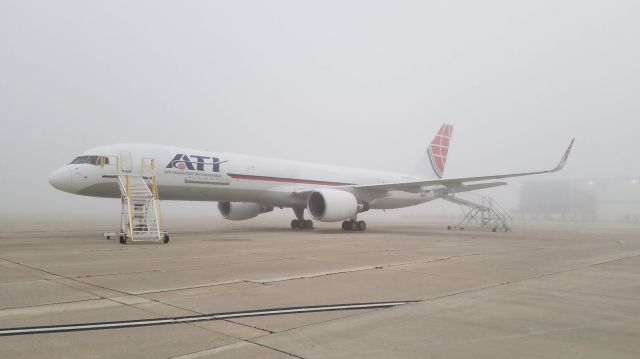 Boeing 757-200 (N751CX)