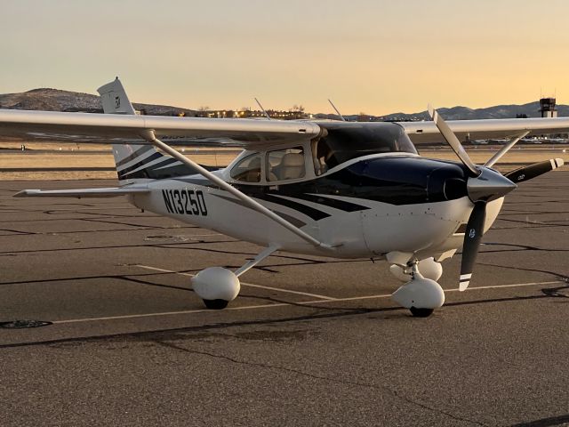 CESSNA T182 Turbo Skylane (N1325D) - Out of maintenance and freshly detailed.