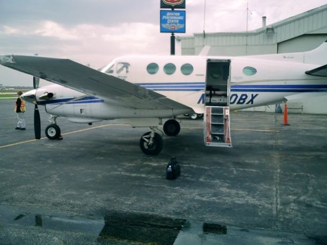 Beechcraft King Air 90 (N400BX)