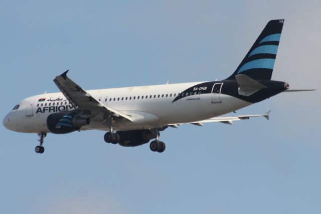 Airbus A320 (5A-ONB)