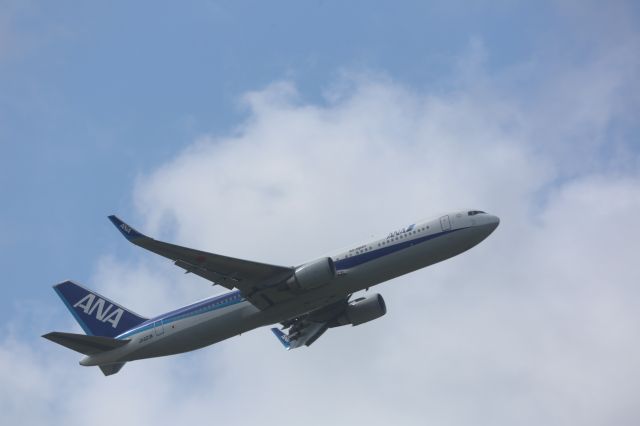 BOEING 767-300 (JA623A)