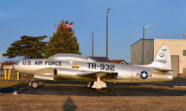 Lockheed T-33 Shooting Star (53-4932) - 1953 USAF Lockheed T-33A Shooting Star TR-932/53-4932 in Wood County Regional Airport - Bowling Green 