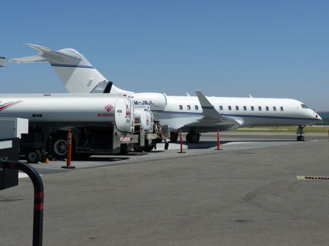 Bombardier Global Express (M-JNJL) - Previously N1TS.