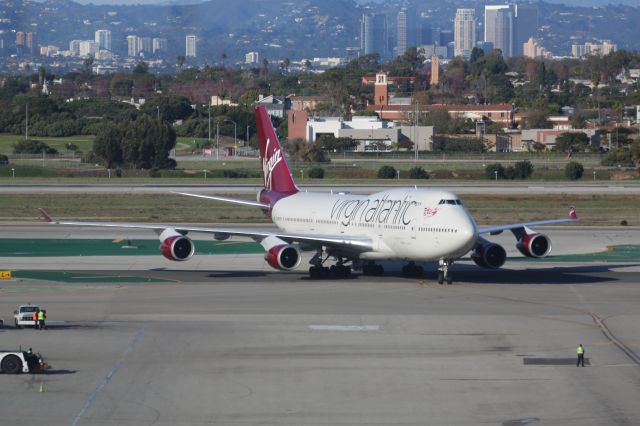 Boeing 747-400 —