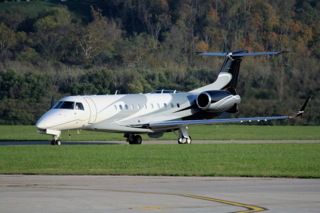 Embraer ERJ-135 (N6284B)