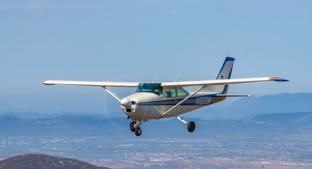 Cessna Skylane (N182DM)