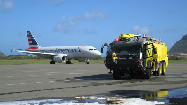 Airbus A319 (N730US)