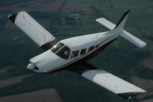 Piper Saratoga (N92EC)