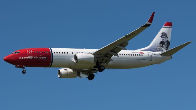 Boeing 737-800 (EI-FJC)