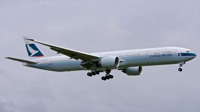 BOEING 777-300 (B-KQW) - BOE528 on final to Rwy 16R to complete a flight test on 3/11/15. (ln 1282 / cn 41763).